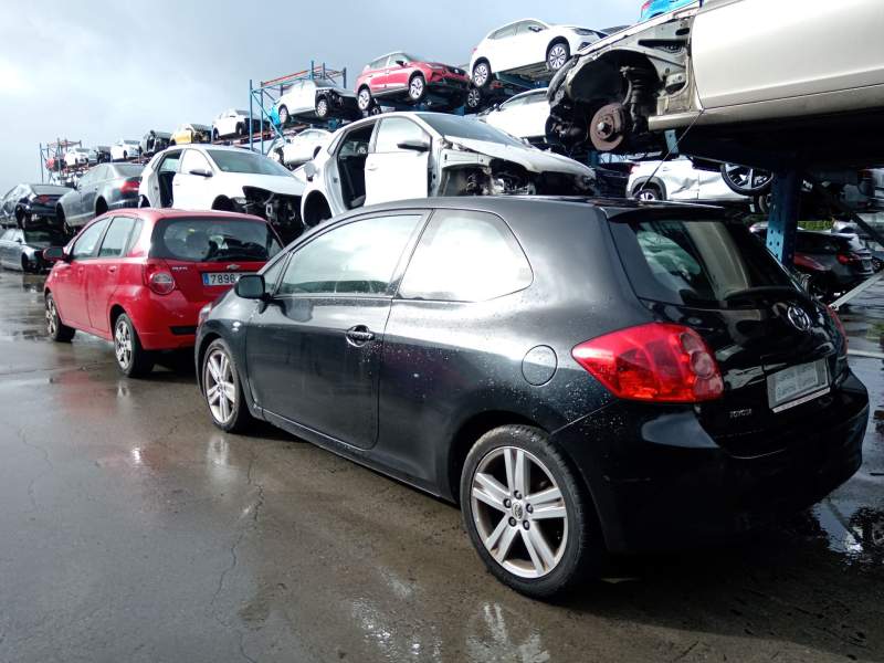 TOYOTA AURIS (_E15_)
