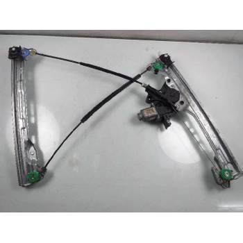ELEVALUNAS DELANTERO DERECHO 807206746R 402777D 