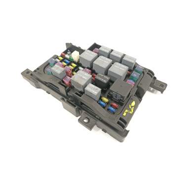 CAJA RELES / FUSIBLES 919502G710 