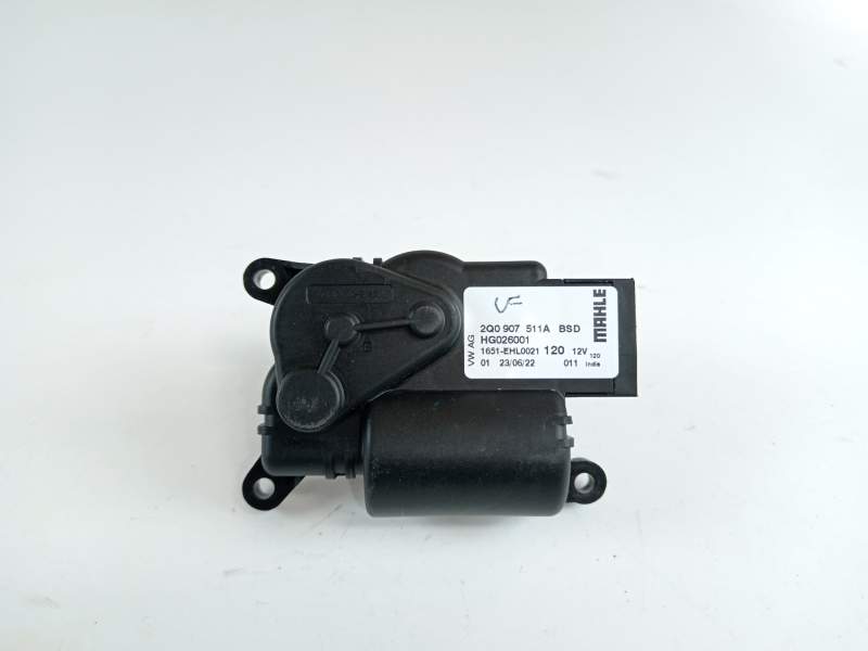 MOTOR APERTURA TRAMPILLAS CLIMATIZADOR 2Q0907511A HG026001 