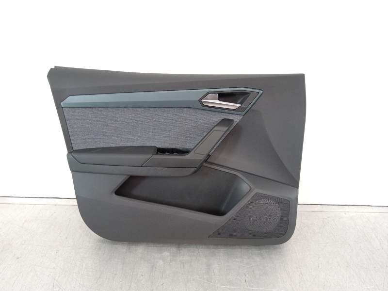 GUARNECIDO PUERTA DELANTERA IZQUIERDA 6F0868079 