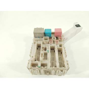 CAJA RELES / FUSIBLES 8273002150A 02117J19