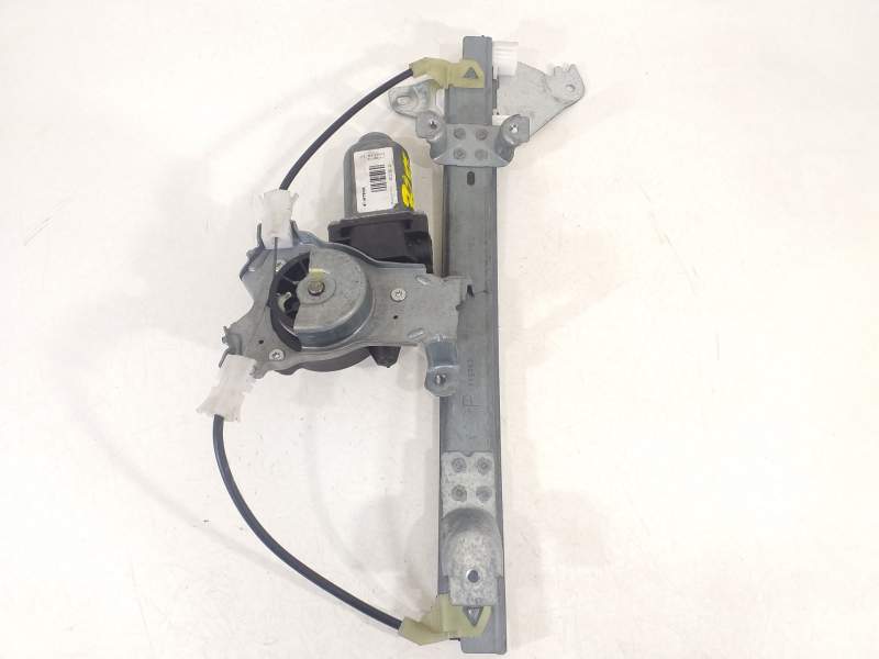 ELEVALUNAS TRASERO DERECHO 82700JD40A 
