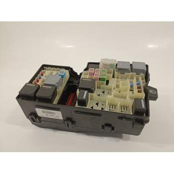 CAJA RELES / FUSIBLES AV6T14A067AD 