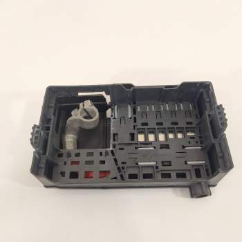 CAJA RELES / FUSIBLES 13286113 525230582 