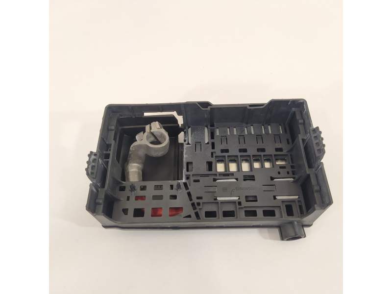 CAJA RELES / FUSIBLES 13286113 525230582 