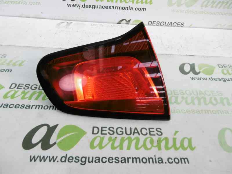 PILOTO TRASERO IZQUIERDO EN PORTON 9685225580 