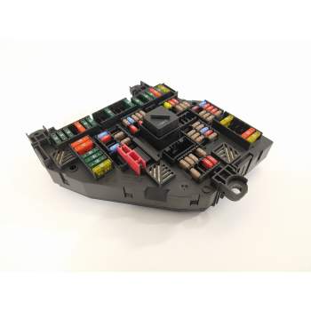 CAJA RELES / FUSIBLES 61149264923 926492302 9264923