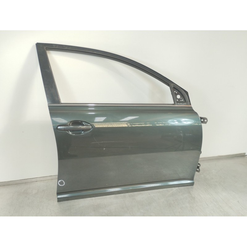 Recambio de puerta delantera derecha para toyota avensis wagon (t25) 2.2 d-4d executive referencia OEM IAM   