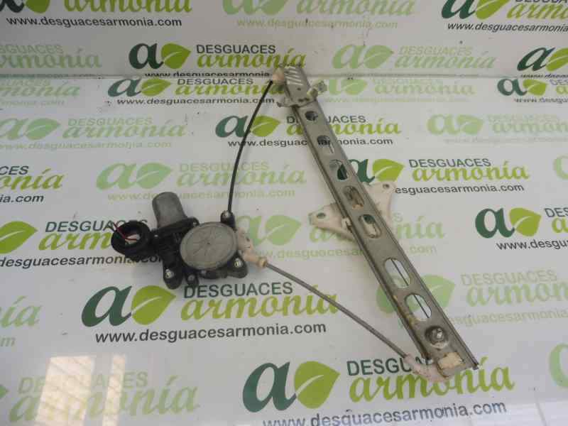 ELEVALUNAS DELANTERO DERECHO 8353058J00 