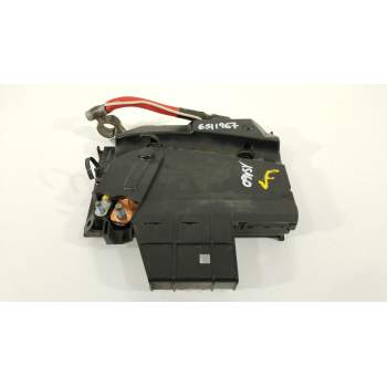 CAJA RELES / FUSIBLES AV6T14A067BB 