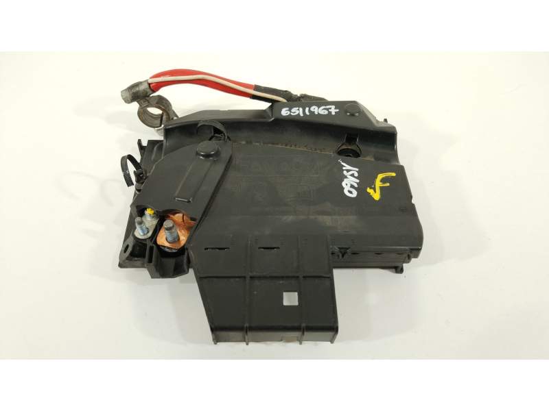 CAJA RELES / FUSIBLES AV6T14A067BB 
