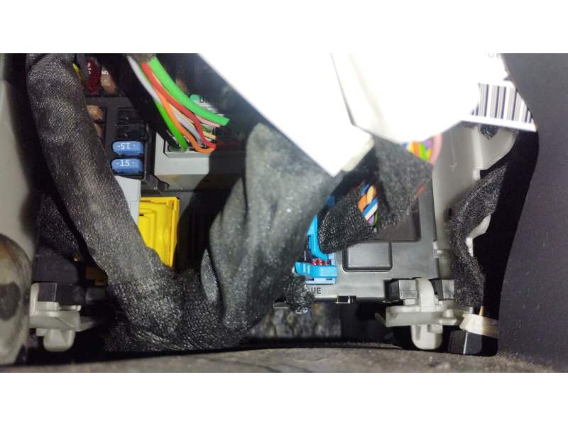 CAJA RELES / FUSIBLES 9819851380 
