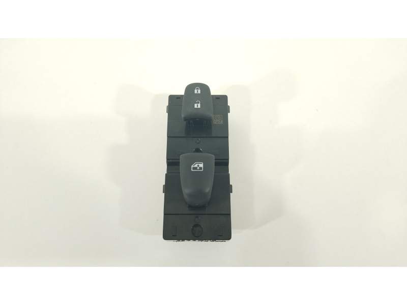 MANDO ELEVALUNAS DELANTERO DERECHO 25411HV01A 