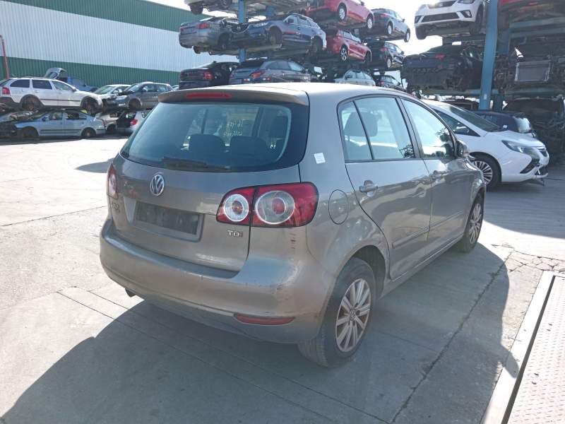 volkswagen golf plus v (5m1, 521) del año 2011