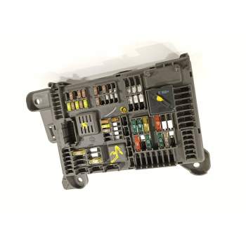 CAJA RELES / FUSIBLES 6931687 