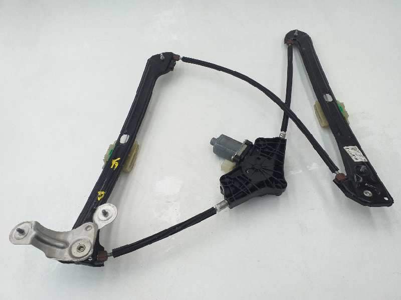 ELEVALUNAS DELANTERO DERECHO 5G4837462H 8W0959802 0130822704