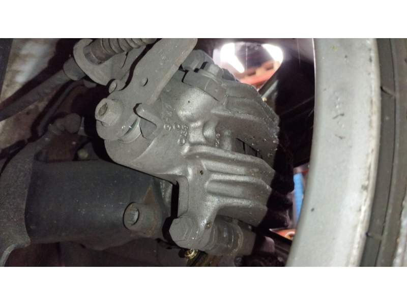 PINZA FRENO TRASERA DERECHA 2Q0615424C 2Q0615425 