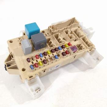 CAJA RELES / FUSIBLES 892210F010 