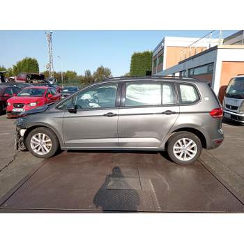VOLKSWAGEN TOURAN (5T1) de desguace