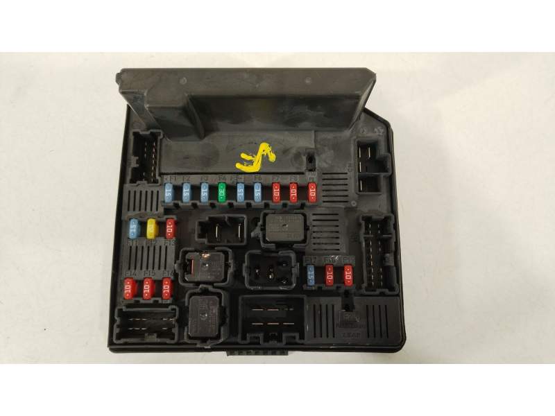 CAJA RELES / FUSIBLES 284B7JD000 519228035 