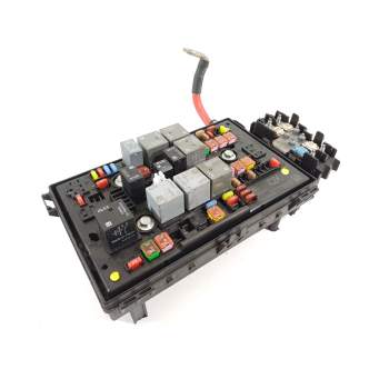 CAJA RELES / FUSIBLES 13313207 1110013AA
