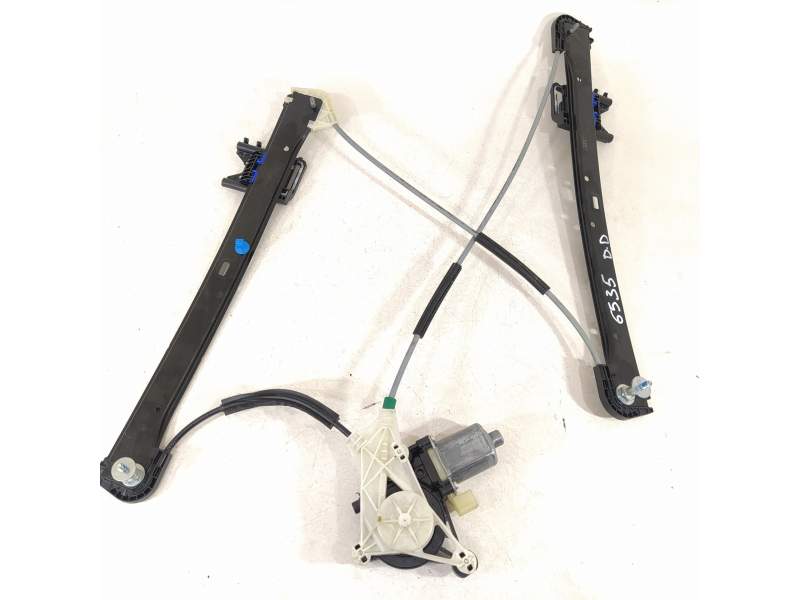 ELEVALUNAS DELANTERO DERECHO 8V4837462 5Q0959801B 0130822717
