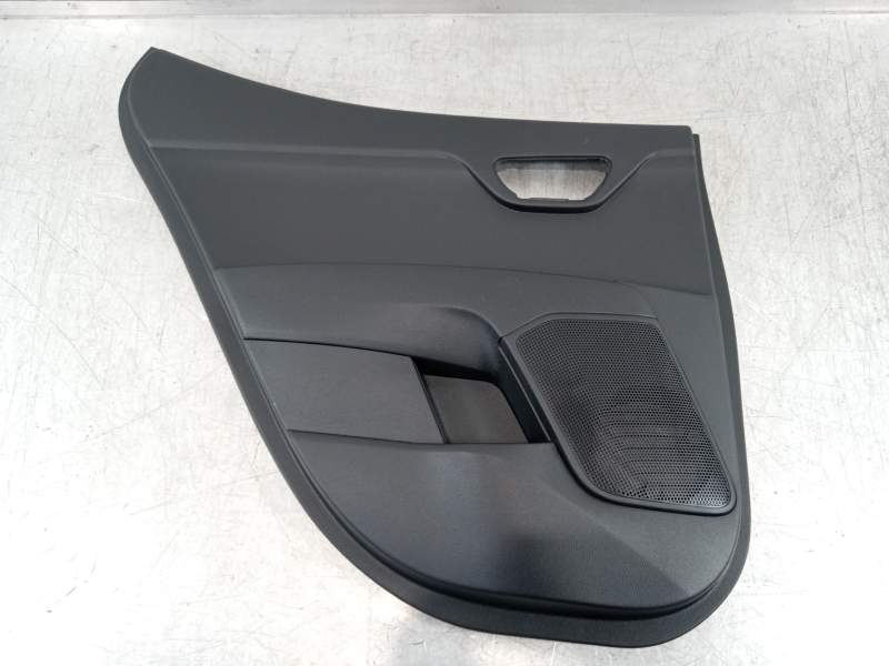 GUARNECIDO PUERTA TRASERA IZQUIERDA 83301H8510WK 