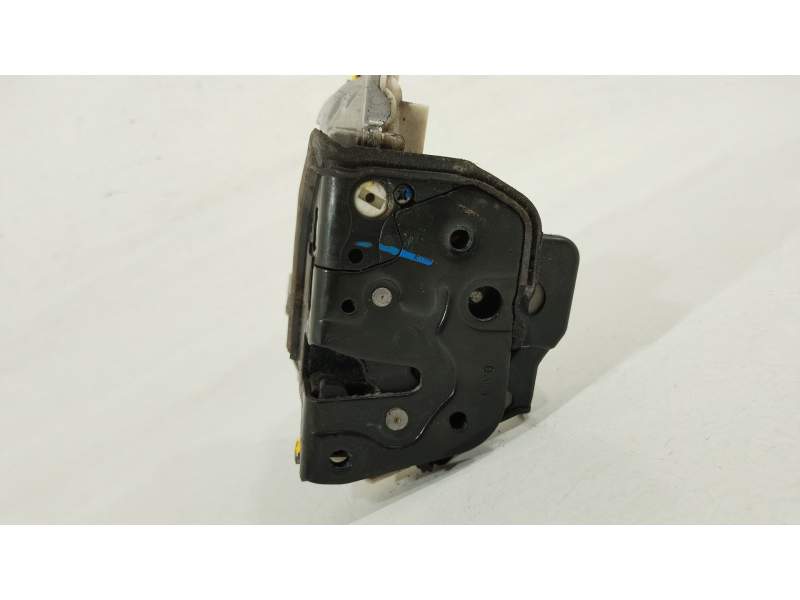 CERRADURA PUERTA DELANTERA DERECHA 8E1837616AA 