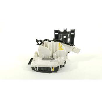 CERRADURA PUERTA DELANTERA DERECHA A1667200435 