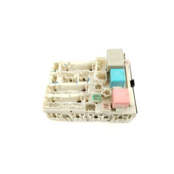 CAJA RELES / FUSIBLES 8273047290 811210489