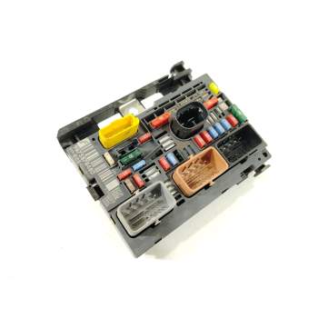 CAJA RELES / FUSIBLES 9675878480 BSMR0500 