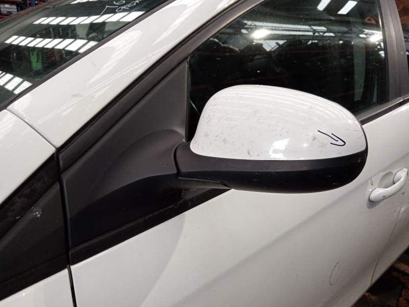 RETROVISOR IZQUIERDO 