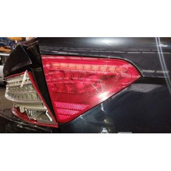 PILOTO TRASERO IZQUIERDO EN PORTON 8T0945093C 
