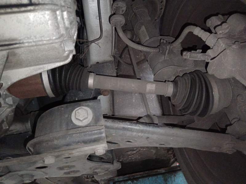 TRANSMISION DELANTERA IZQUIERDA 