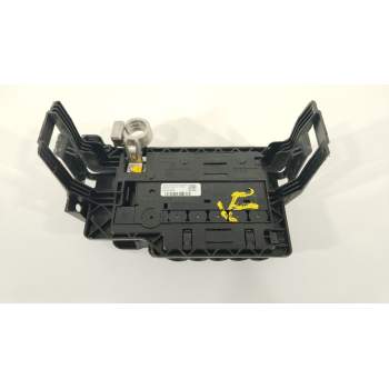 CAJA RELES / FUSIBLES 2Q0937548D 