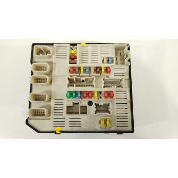 CAJA RELES / FUSIBLES 284B60008R 8229510172 519339311