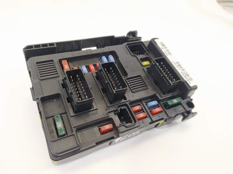 CAJA RELES / FUSIBLES 9650618580 