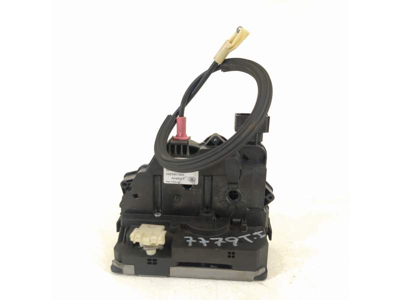 CERRADURA PUERTA TRASERA IZQUIERDA 13431842 