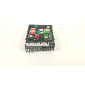 CAJA RELES / FUSIBLES 1K0937125D 1K0937118 