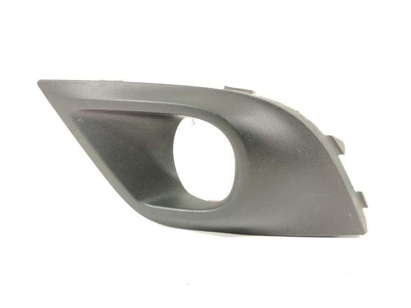 REJILLA PARAGOLPES IZQUIERDA 261A39715R 