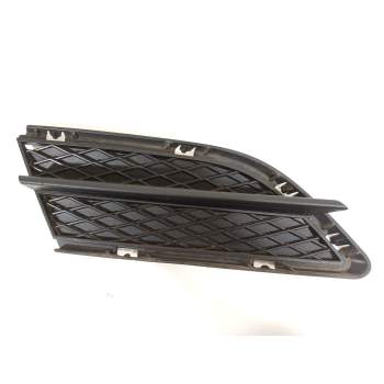 REJILLA PARAGOLPES DERECHA 51117138418 
