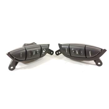 MANDO VOLANTE XR8314K147CB 