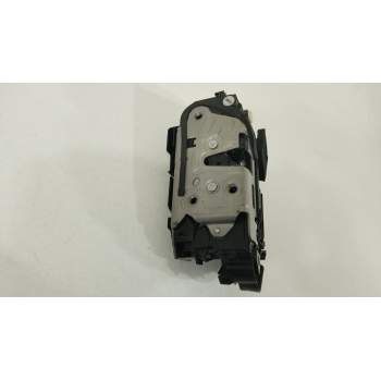 CERRADURA PUERTA TRASERA IZQUIERDA 5TA839015Q 