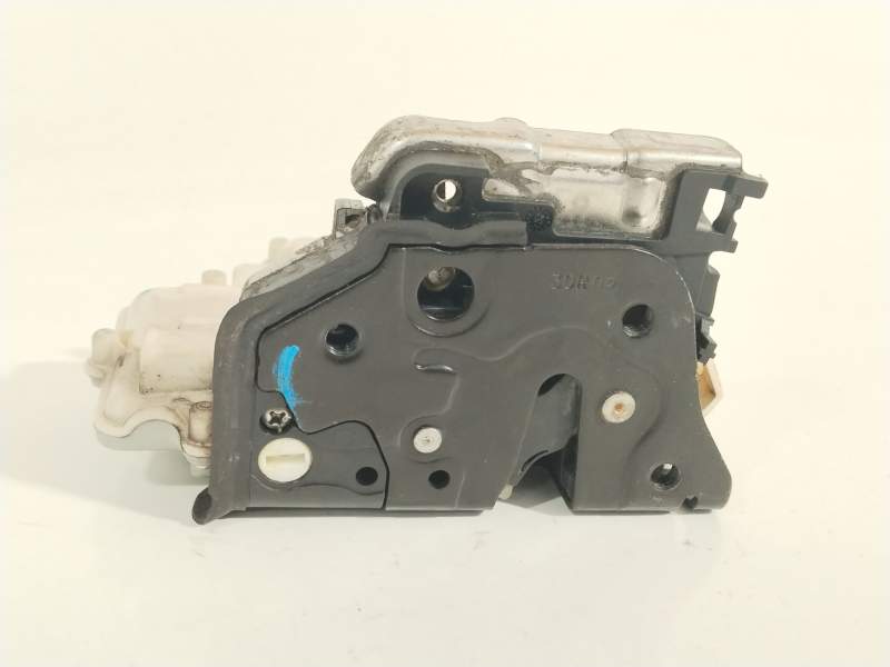 CERRADURA PUERTA DELANTERA DERECHA 8J1837016A 