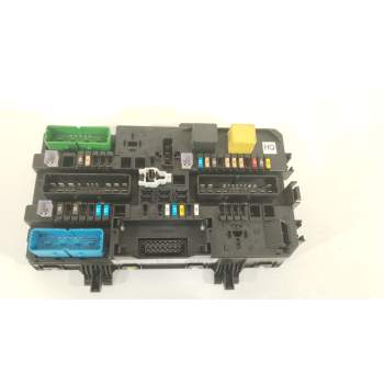 CAJA RELES / FUSIBLES 13220831 5DK00866953 