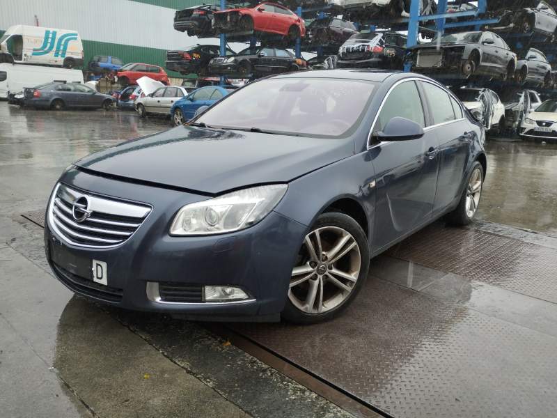 opel insignia berlina del año 2009