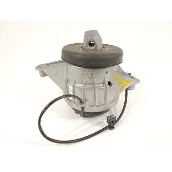 SOPORTE MOTOR DERECHO A1672405800 