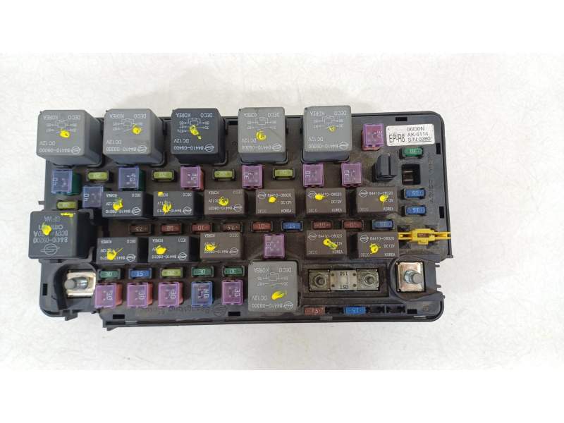 CAJA RELES / FUSIBLES AK6114 06130N