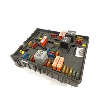 CAJA RELES / FUSIBLES 1K0937124H 